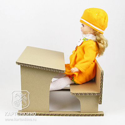 Как сделать комнату для кукол из коробки (пошаговая инструкция)