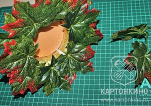 Школьный колокольчик из конфет